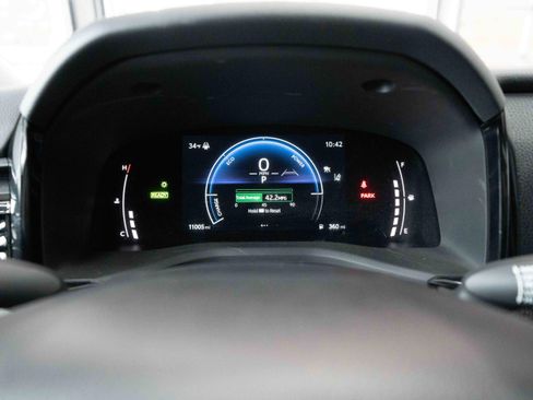 Used 2025 Toyota Camry LE w/ Convenience Package image 16