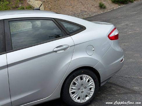 Used 2014 Ford Fiesta S FWD image 33