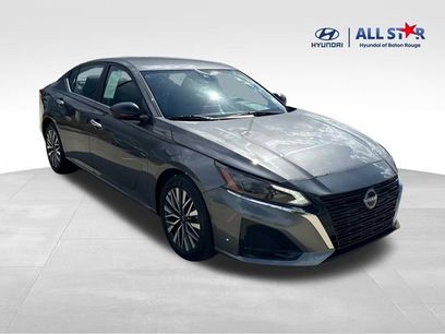 Used 2025 Nissan Altima 2.5 SV