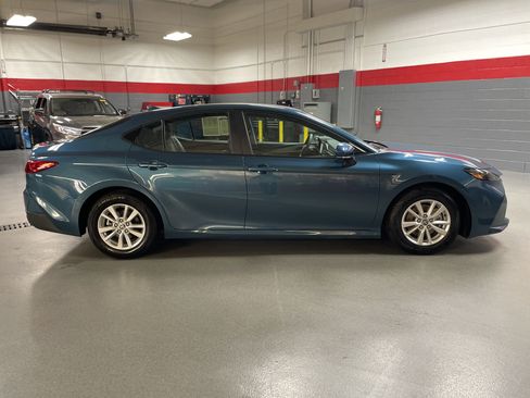 Used 2025 Toyota Camry LE w/ Convenience Package FWD image 11