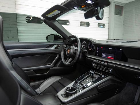 Used 2020 Porsche 911 Carrera image 15