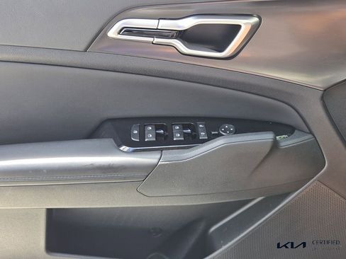 Certified 2025 Kia Sportage EX FWD image 30