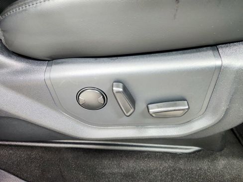 Used 2024 Ford Expedition Max XLT image 40