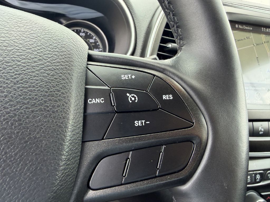 Used 2019 Jeep Cherokee Trailhawk w/ Cold Weather Group AWD/4WD image 32