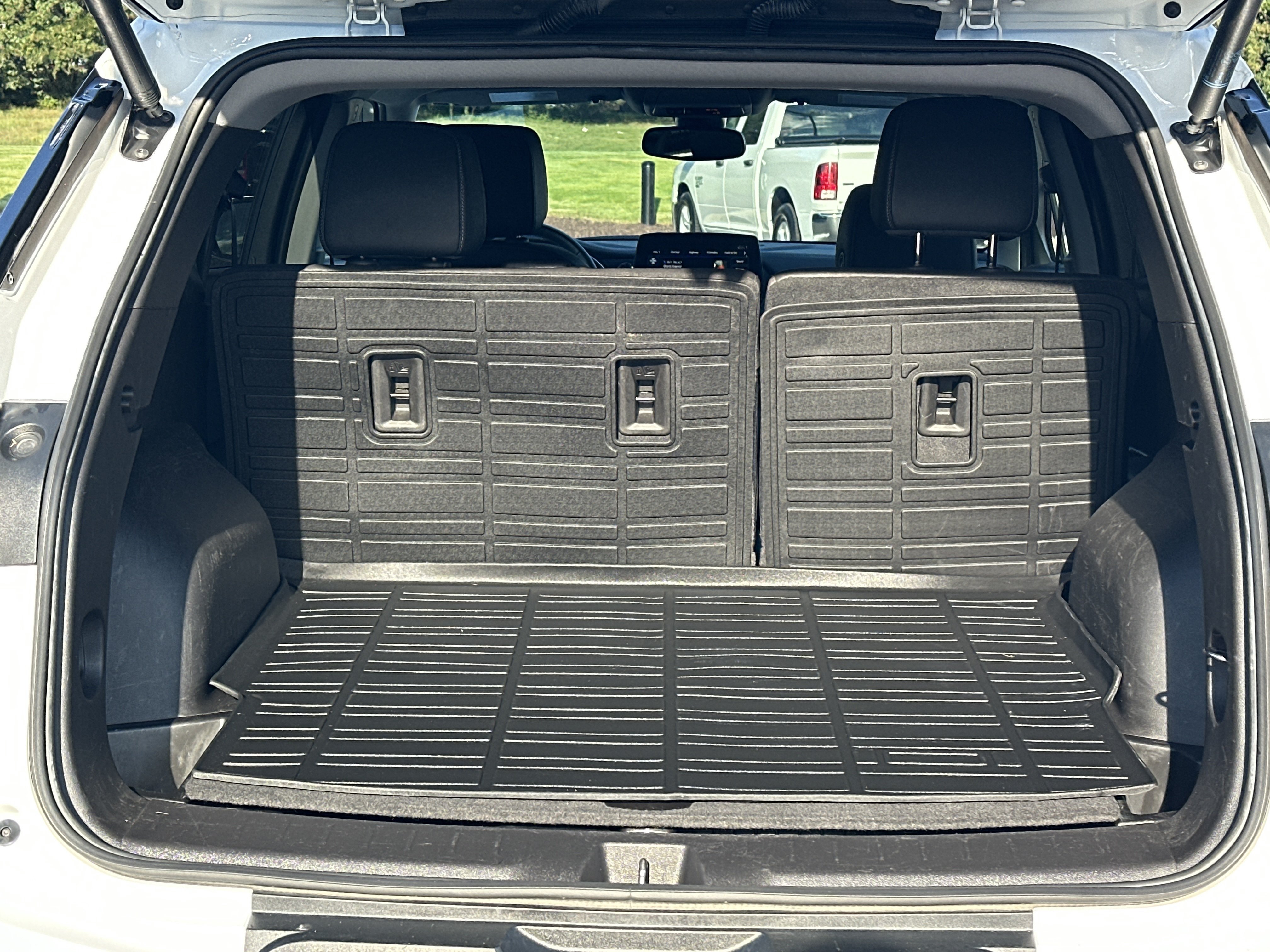 Used 2024 Chevrolet Blazer LT FWD image 19