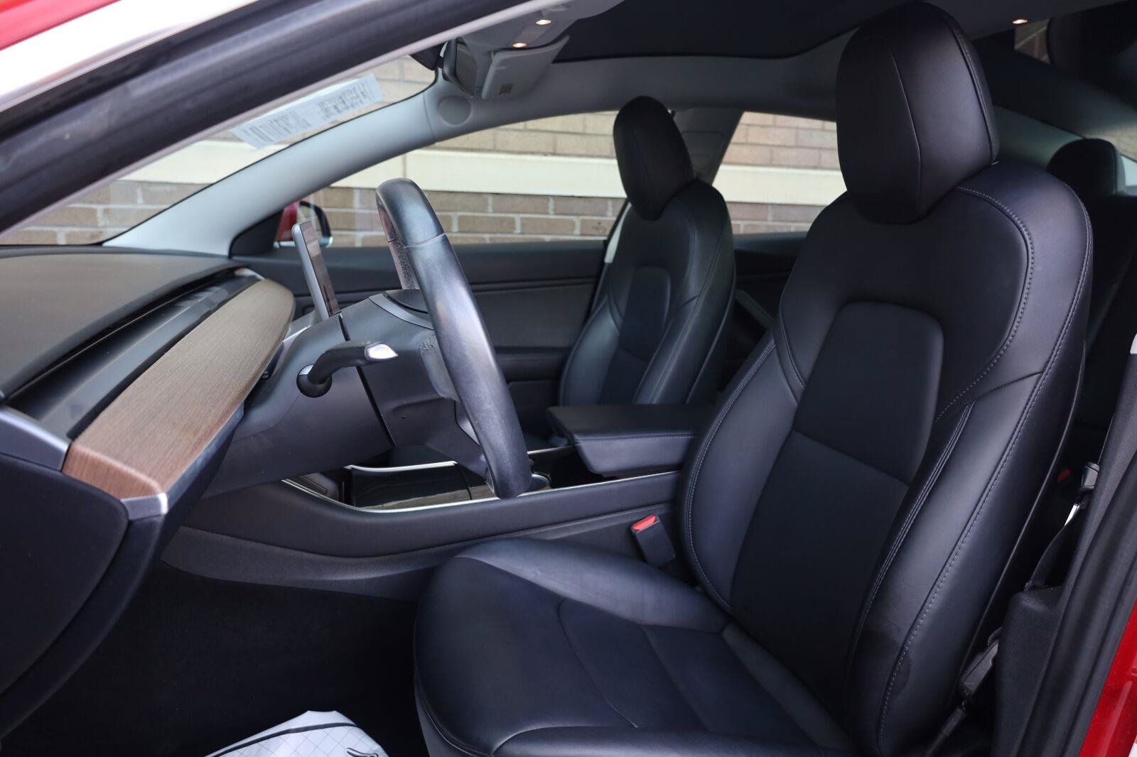 Used 2018 Tesla Model 3 Mid Range RWD image 17