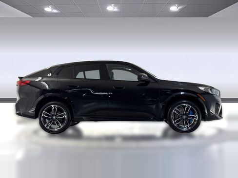 New 2026 BMW X2 xDrive28i w/ Technology Package AWD/4WD image 8
