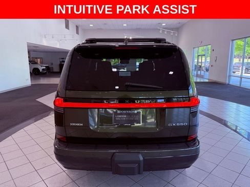 Used 2025 Lexus GX 550 w/ Accessory Package (2T) image 6