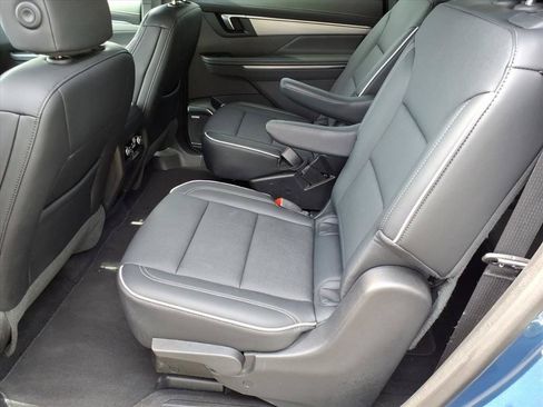 Used 2026 Buick Enclave Preferred FWD image 13