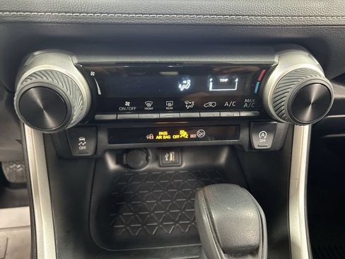 Used 2023 Toyota RAV4 LE AWD/4WD image 16