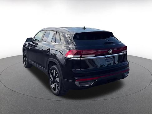 Used 2025 Volkswagen Atlas Cross Sport SE AWD/4WD image 10