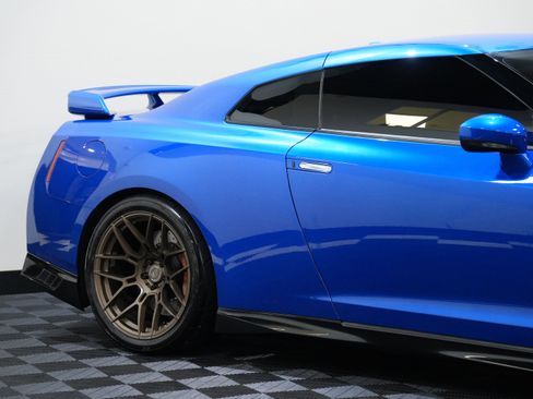 Used 2020 Nissan GT-R Premium AWD/4WD image 13