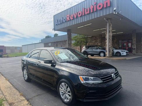Used 2015 Volkswagen Jetta SE FWD image 1