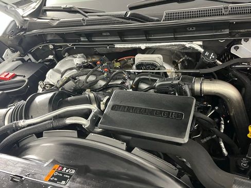 Used 2025 GMC Sierra 2500 AT4 image 34