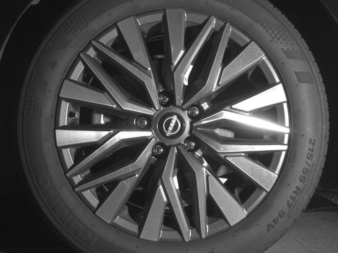 Used 2025 Nissan Altima 2.5 SV image 12