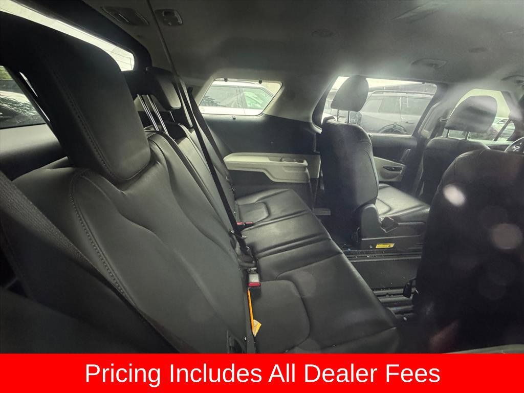 Certified 2024 Kia Carnival EX FWD image 5