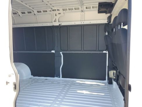Used 2024 RAM ProMaster 2500 image 24