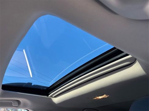 Used 2022 Subaru Outback Limited image 6