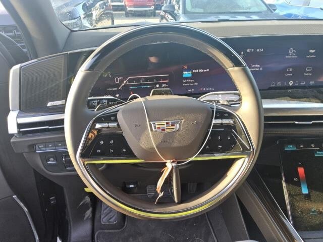 Used 2026 Cadillac Escalade Luxury w/ Touring Package AWD/4WD image 7