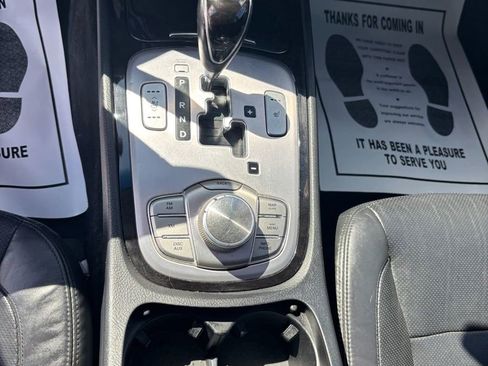Used 2012 Hyundai Genesis 4.6 image 17