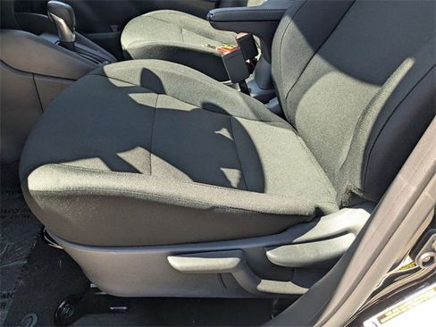 New 2025 Nissan Kicks Play S image 15