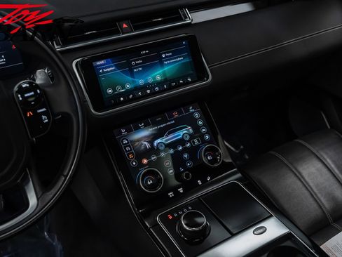 Used 2018 Land Rover Range Rover Velar R-Dynamic HSE image 40