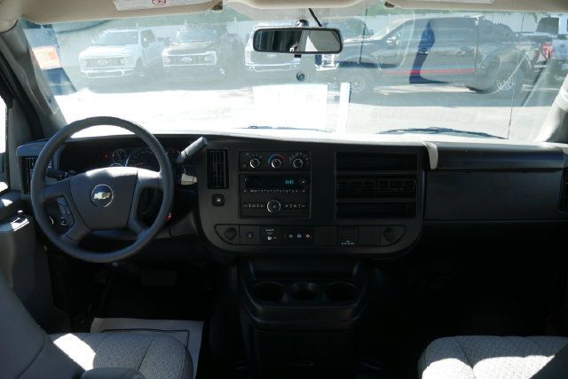 Used 2025 Chevrolet Express 2500 w/ Driver Convenience Package RWD image 4