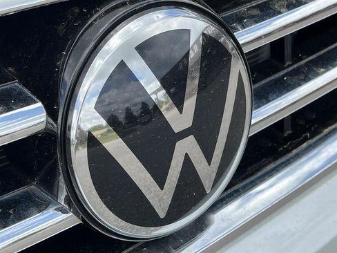 Used 2024 Volkswagen Tiguan Wolfsburg Edition image 4
