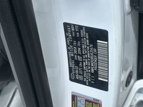 Used 2024 Hyundai Elantra SEL FWD image 12
