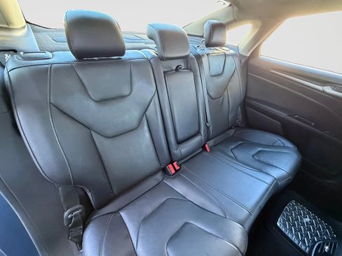 Used 2019 Ford Fusion Titanium FWD image 18