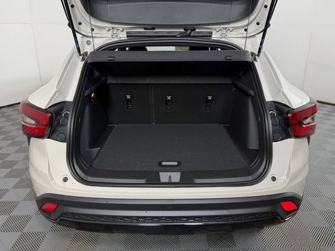 New 2026 Chevrolet Trax RS w/ Sunroof Package image 7