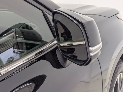 Used 2024 Toyota Highlander XLE image 22