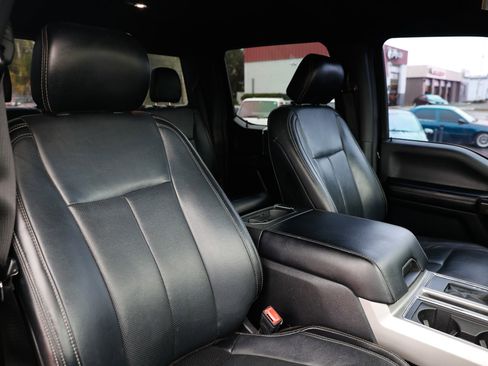 Used 2019 Ford F150 Lariat image 19