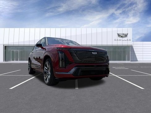 Certified 2026 Cadillac Vistiq Platinum w/ LPO, Floor Liner Package AWD/4WD image 8