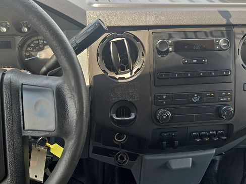 Used 2015 Ford F350 XL image 8