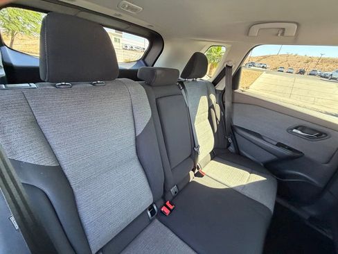 Used 2023 Nissan Rogue SV AWD/4WD image 17