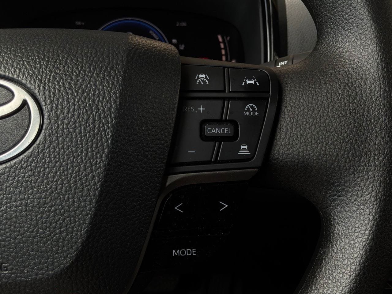 Used 2026 Toyota Camry LE FWD image 36