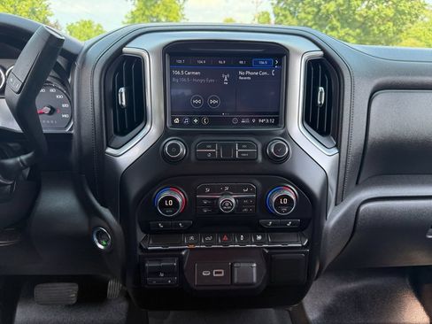 Used 2021 Chevrolet Silverado 1500 LT w/ Bed Protection Package AWD/4WD image 16