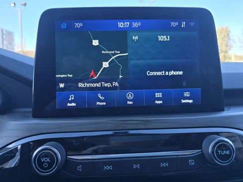 Used 2020 Ford Escape Titanium image 19