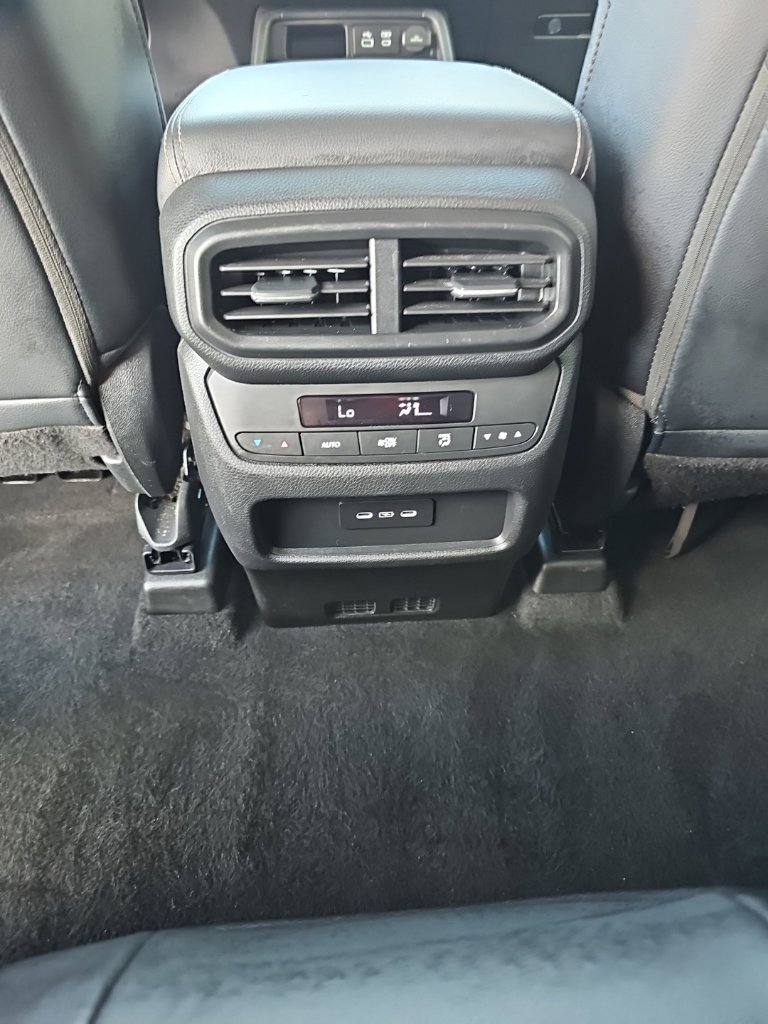 Used 2025 Honda Pilot EX-L image 26