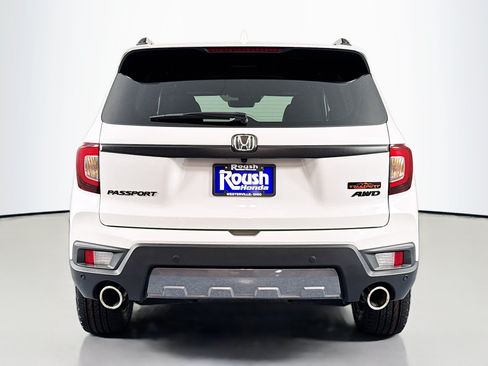 Certified 2023 Honda Passport TrailSport image 6