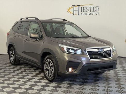 Used 2021 Subaru Forester Premium AWD/4WD image 2