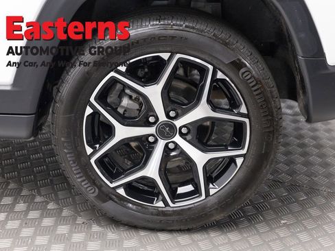 Used 2025 Jeep Compass Limited AWD/4WD image 8