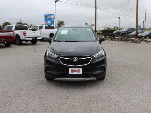 Used 2022 Buick Encore Preferred image 2