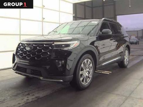 Used 2025 Ford Explorer Platinum image 1