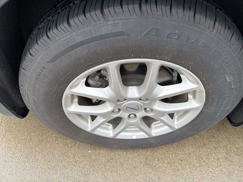 Used 2024 Chrysler Pacifica Touring-L image 15