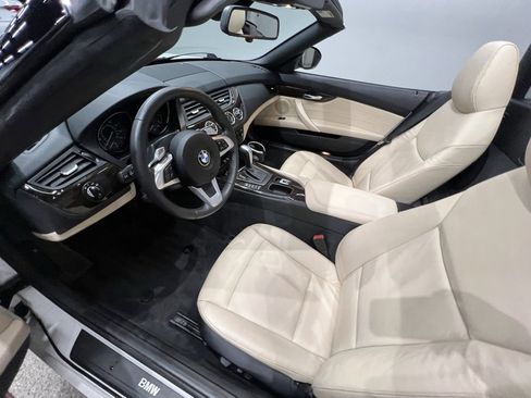 Used 2011 BMW Z4 sDrive30i image 34