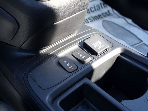 Used 2016 Honda CR-V EX image 24