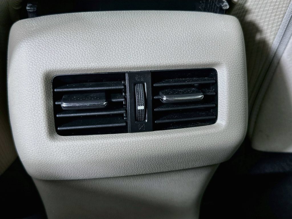 Used 2016 Honda Accord EX image 29