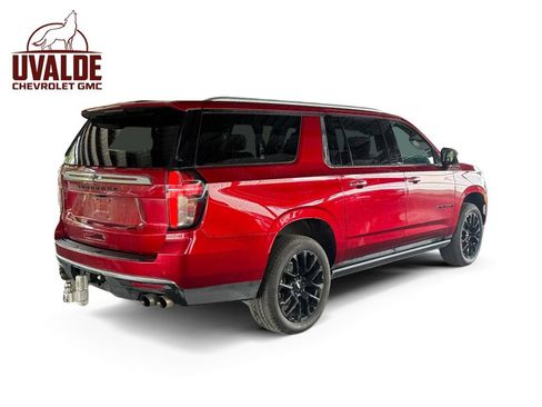 Used 2024 Chevrolet Suburban High Country AWD/4WD image 5